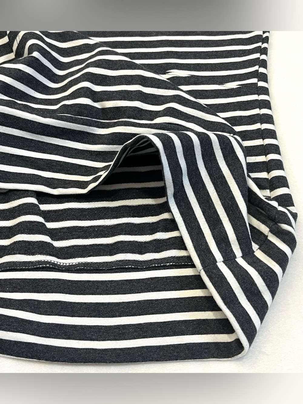 Vanilla Bay Women’s Dark Gray and White Striped Half-Zip Drawstring Hoodie XL - Picture 13 of 16